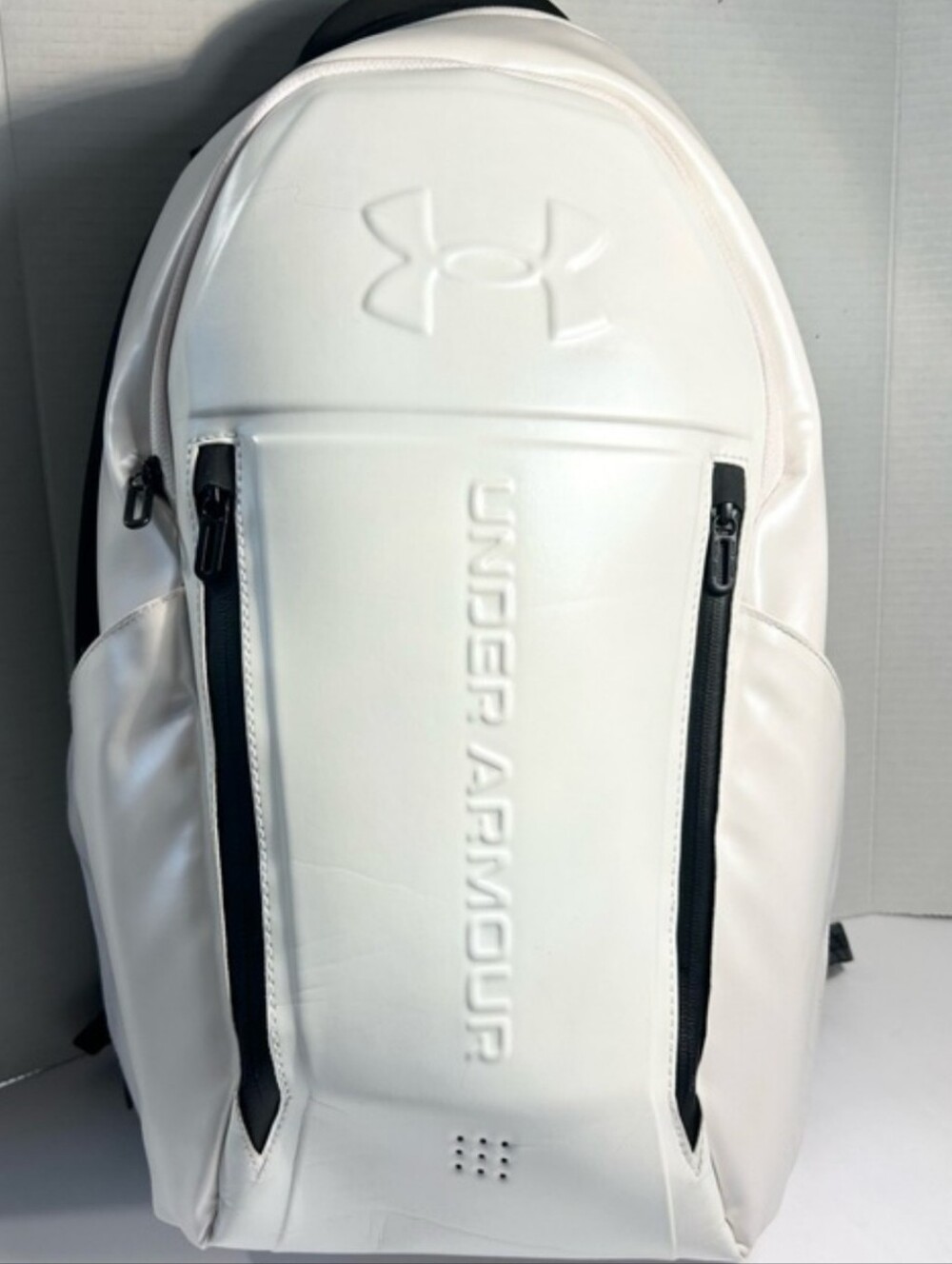 Under Armour No Weigh Water Resistant Sport Backpack White Unisex